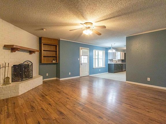 3rd image of 18 Anita Ln