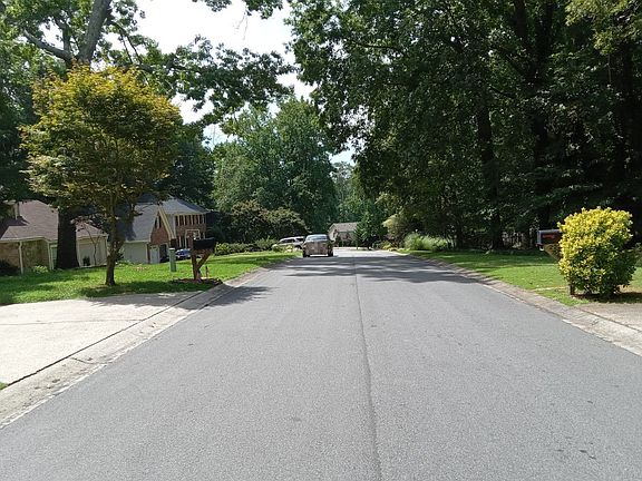 4th image of 2229 Smoke Stone Cir