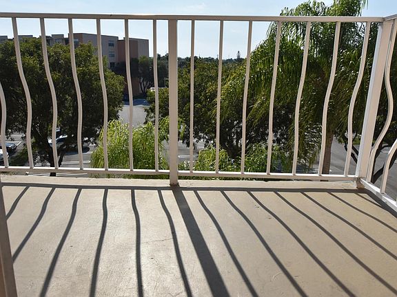 4th image of 470 Executive Center Dr APT 4K