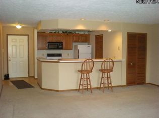 8611 Scenicview Dr #M-103, Broadview Heights, OH 44147