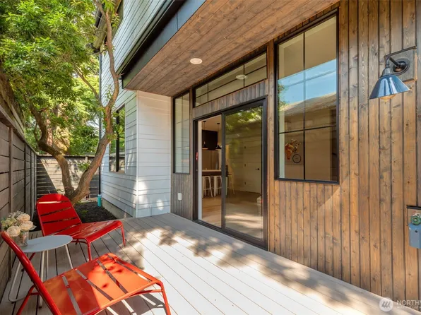 12713 4th Avenue NW, Seattle, WA 98177