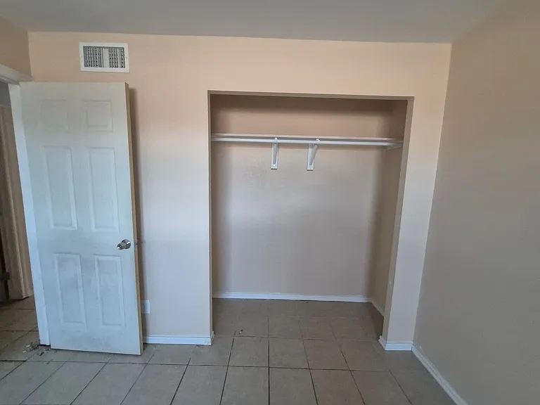3718 Pleasanton Rd #2-103 — Photo 11