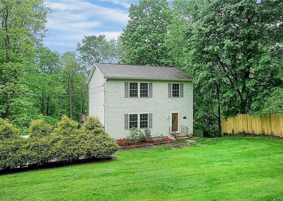 1st image of 9 Parkway Dr
