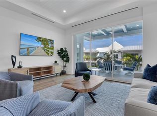 201 8th St S #310, Naples, FL 34102