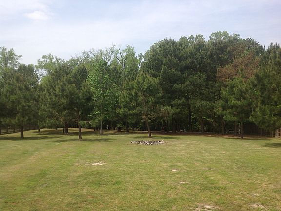 4th image of 145 Travis Blvd