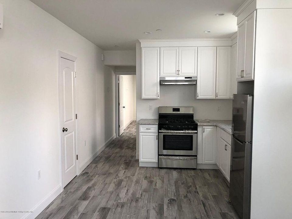 1st image of 12 Finlay Ave