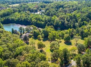 445 Hembree Rd, Roswell, GA 30076