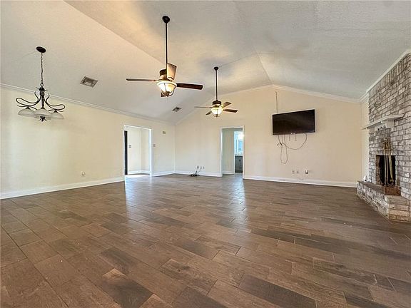 4th image of 3314 Grandwood Blvd