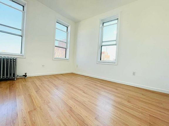 4th image of 28-21 37th St #4D