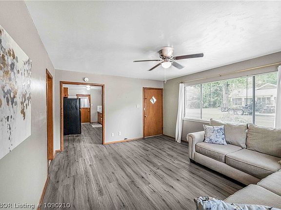 3rd image of 200 N Hancock St