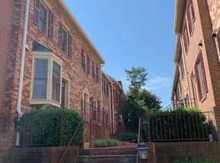 826 N Jackson St, Arlington, VA 22201