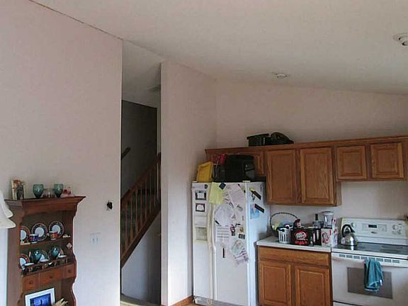4th image of 290 Lincoln Pl