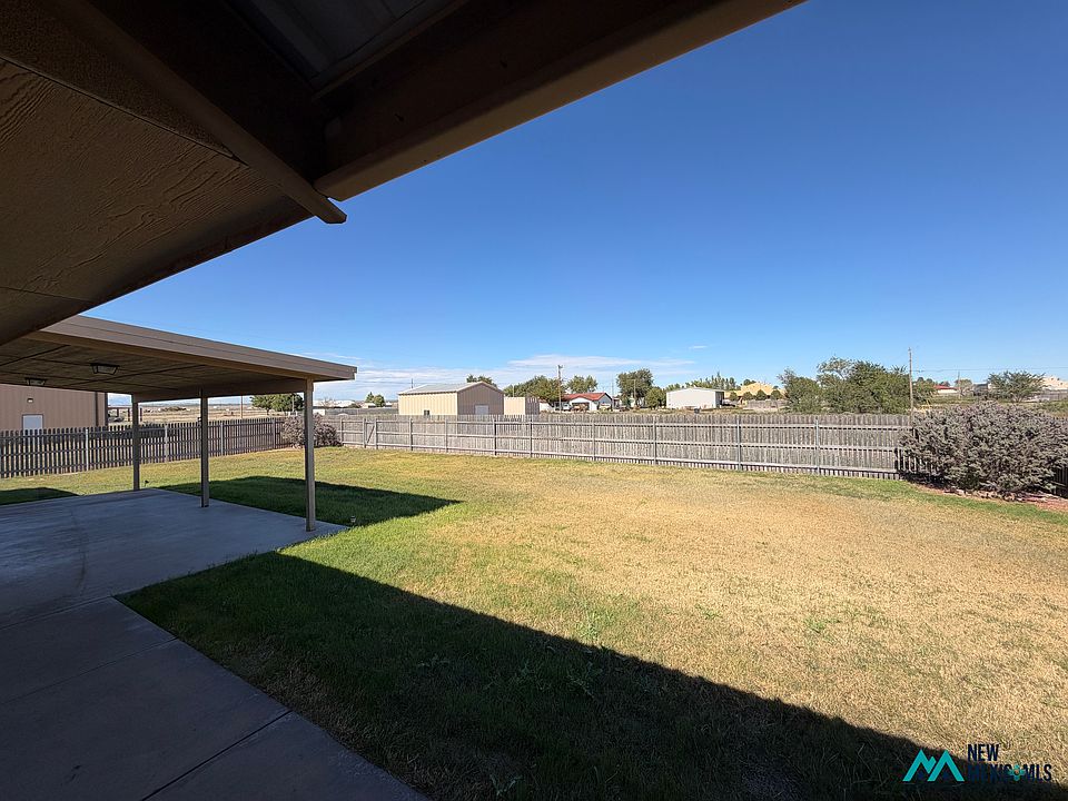 2nd image of 4905 W Pine Lodge Rd