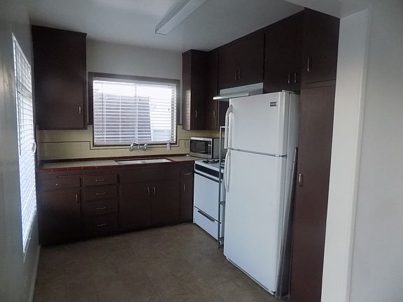 5th image of 1013 Ocean Park Blvd APT 5