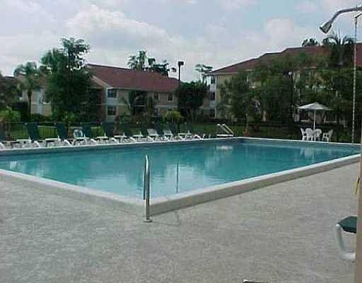 5th image of 5701 Riverside Dr APT 205