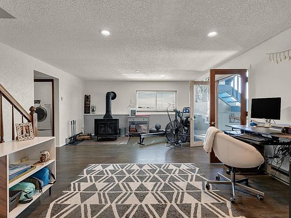2nd image of 9555 Arroya Ln