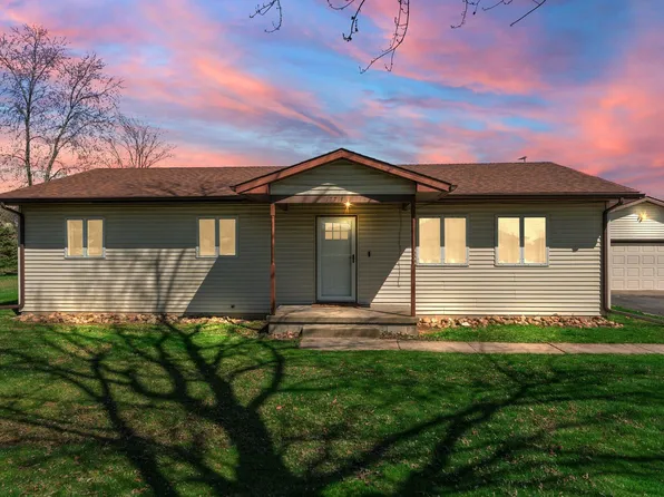 17711 Mississippi St, Lowell, IN 46356