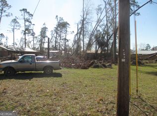 22 Charlton Rd, Hazlehurst, GA 31539