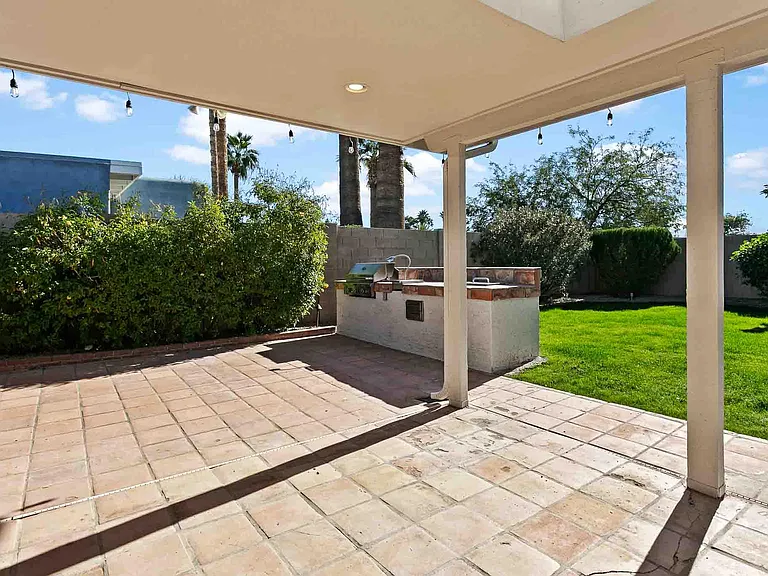 6411 E Presidio Rd — Photo 36