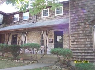 6771 N Askew Cir, Kansas City, MO 64119