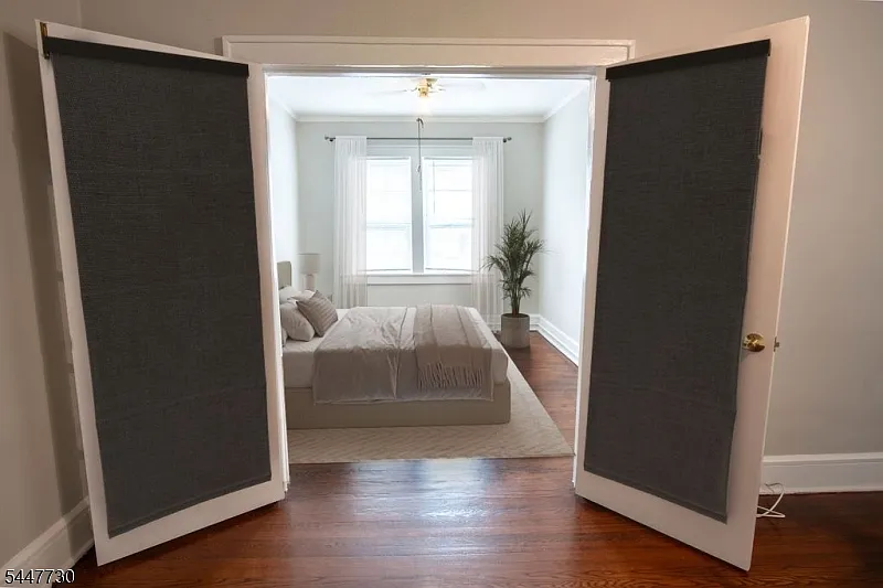 2 bed, 1.0 bath, $2,300 — Photo 4