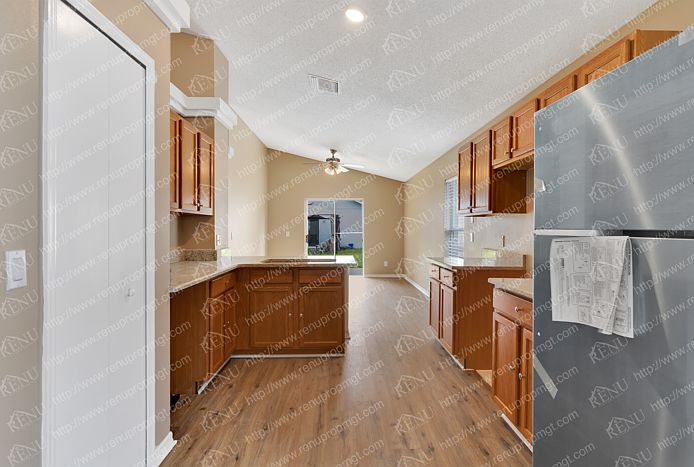 1st image of 6458 Redwood Oaks Dr