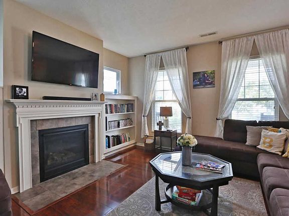 5th image of 7927 Ashenden Dr