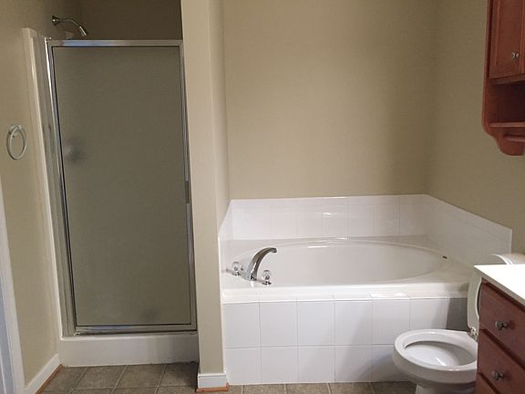 5th image of 5813 Park Creste Dr