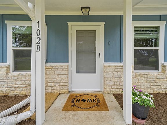 3rd image of 102 Rose Dr #B