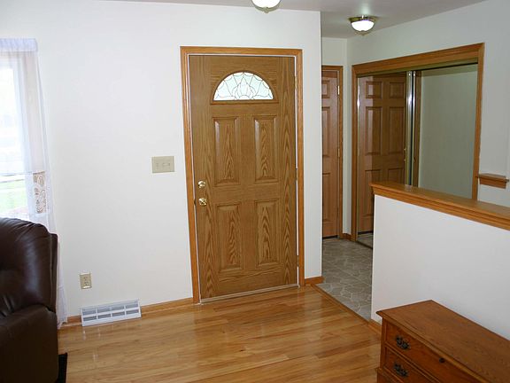 3rd image of 2518 Jills Dr
