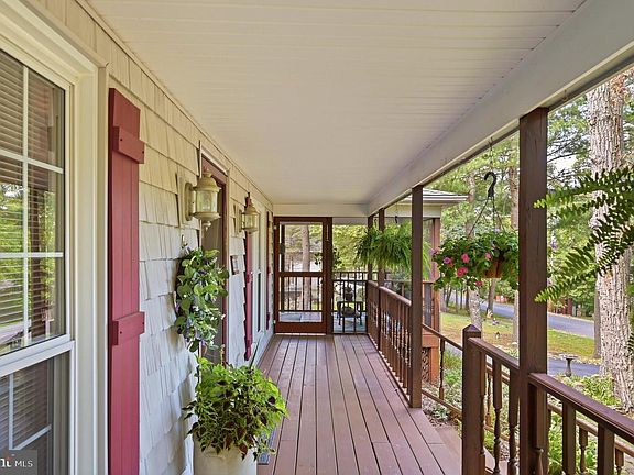 5th image of 228 Fairway Cir