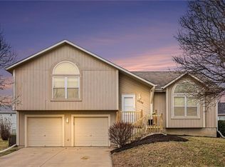 17150 Oakley St, Gardner, KS 66030