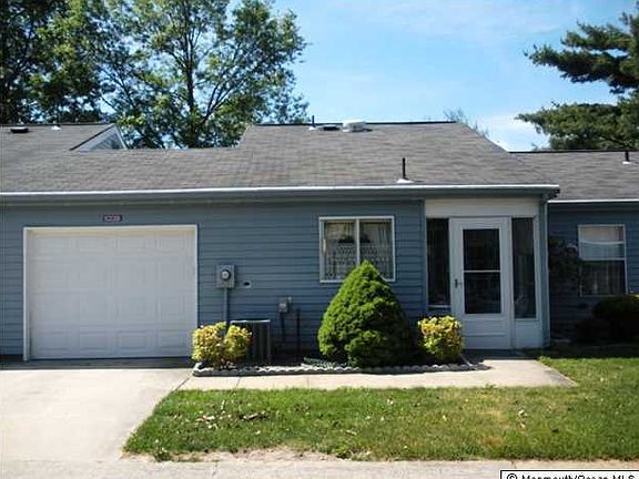 3rd image of 523 Huntington Drive #B