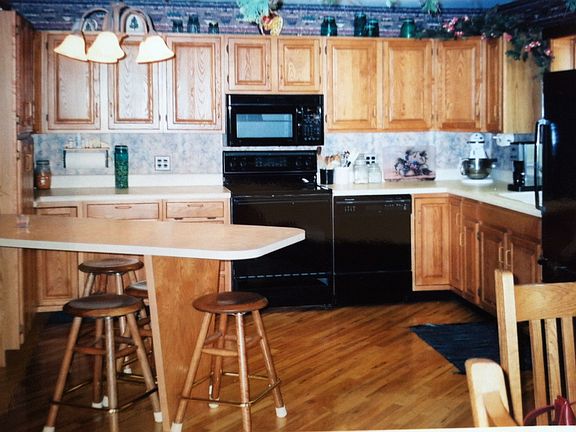 2nd image of W805 Kramer Dr