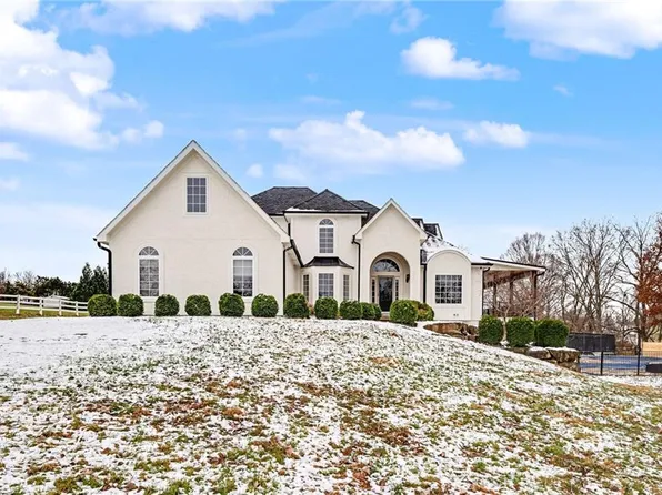 11105 NW 77th Ter, Parkville, MO 64152