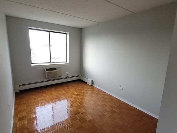 5th image of 14702 Northern Blvd #6D