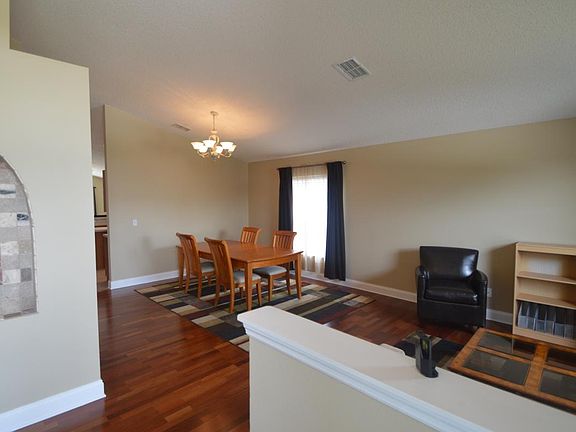 3rd image of 785 Lake Charles Dr