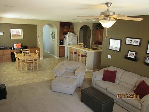 Great Room With Built In Desk