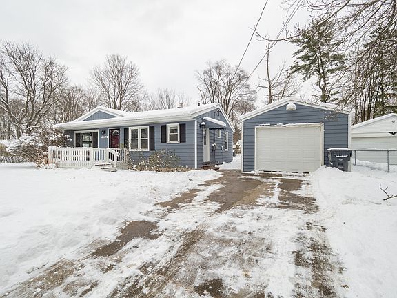 3rd image of 3324 Brookmont Dr