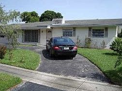 2nd image of 7471 NW 11th Pl