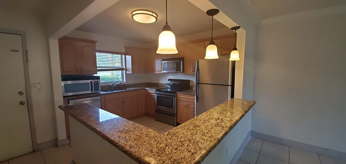 Building Photo - 2835 Somerset Park Dr #102
