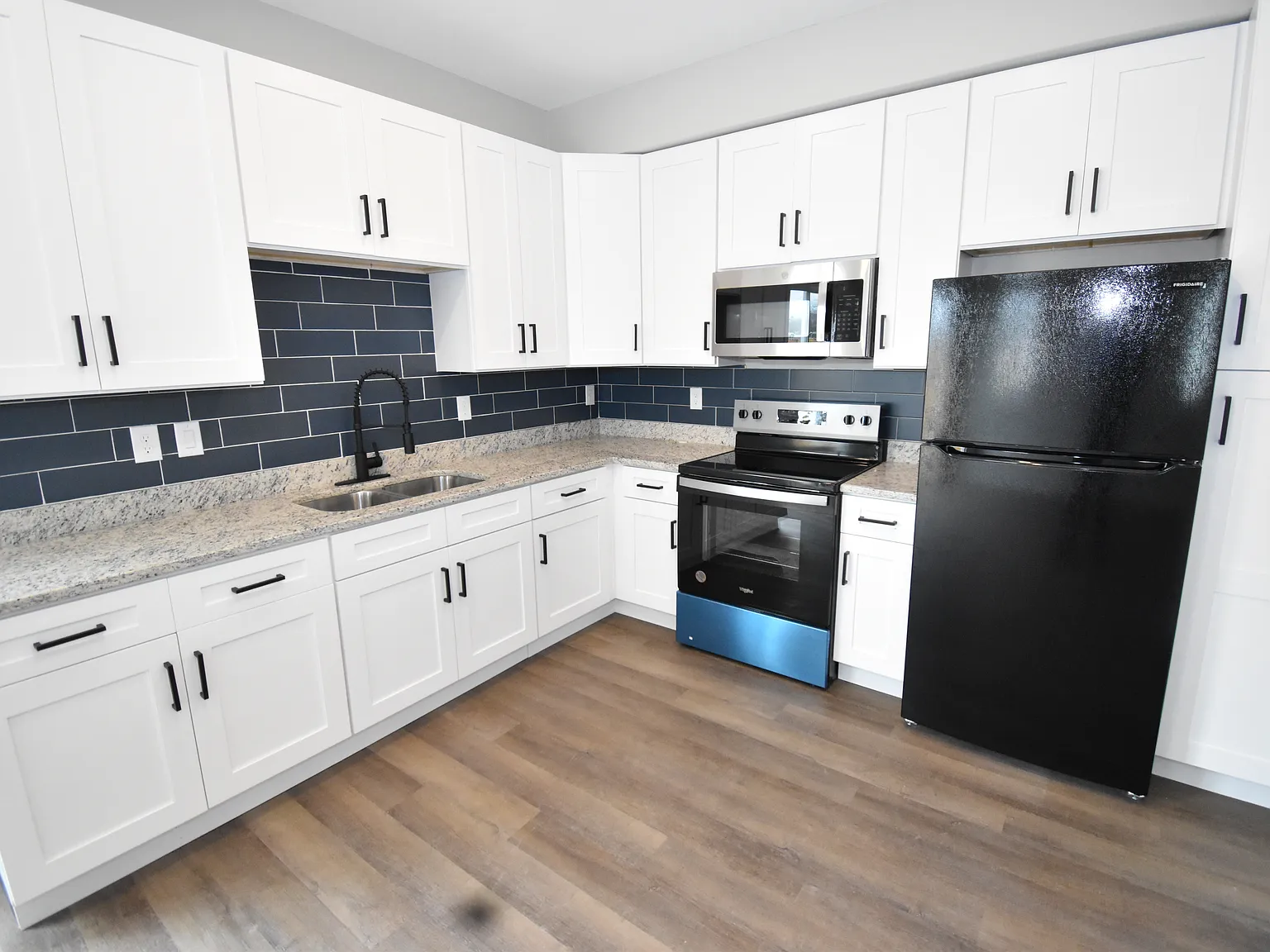 3 bed, 2.5 bath, 1100 sqft, $1,350 — Photo 4