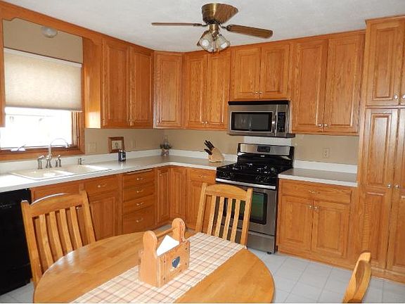4th image of 14742 Dundee Ave