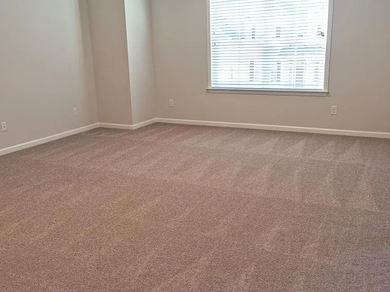 1823 Landon Ln — Photo 36