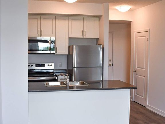 2nd image of 5055 Greenlane #302