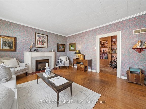 5th image of 15212 Simcoe St