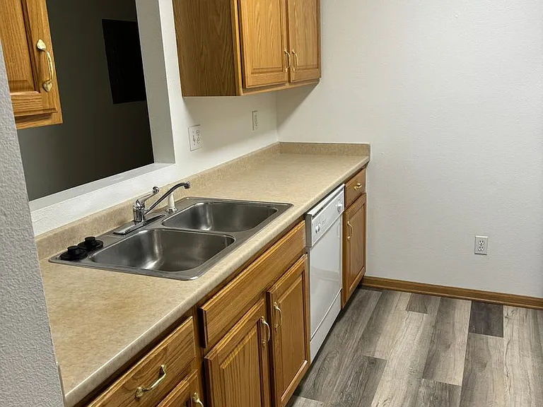 Boulder Ridge Apartments and Townhomes — Photo 2