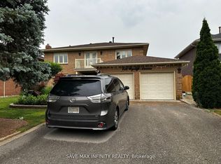426 Wycliffe Ave, Vaughan, ON L4L 3P4