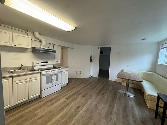 5th image of 5207 17th Ave NE APT B