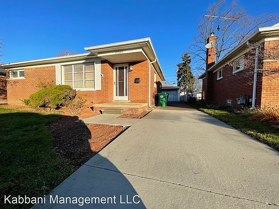 3rd image of 30200 Leona Ave